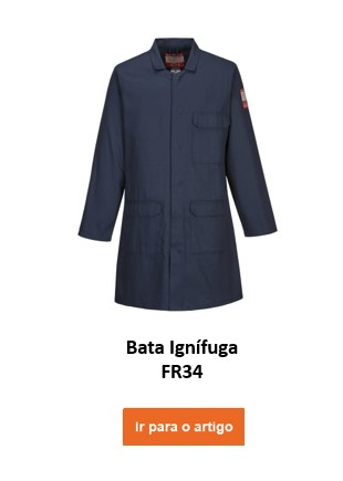 Um jaleco azul escuro rotulado "FR Standard Coat FR34". A bata tem vários bolsos e mangas compridas. Existe um link que leva ao artigo.